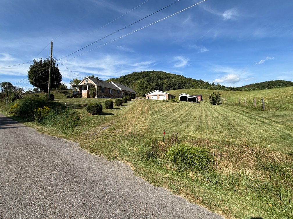 Image for Don Findley Auction Sat. Oct. 17 @ 10 A.M. 28369 Smyth Chapel Rd. Meadowview, Virginia
