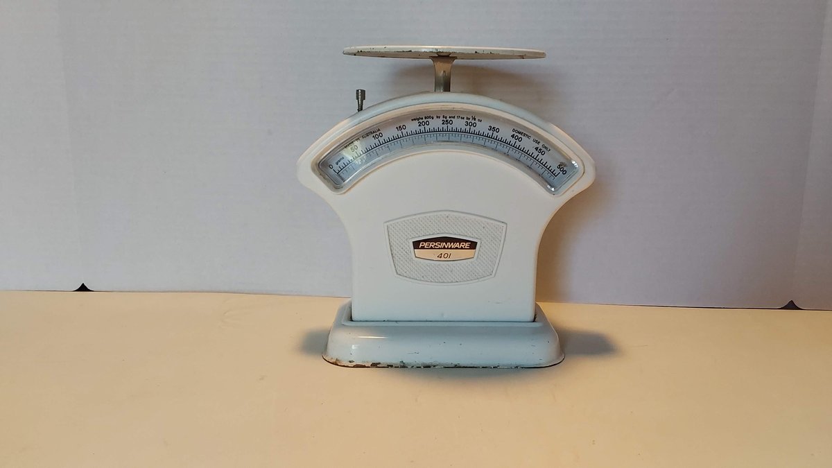 Vintage Persinware 401 Kitchen Scale