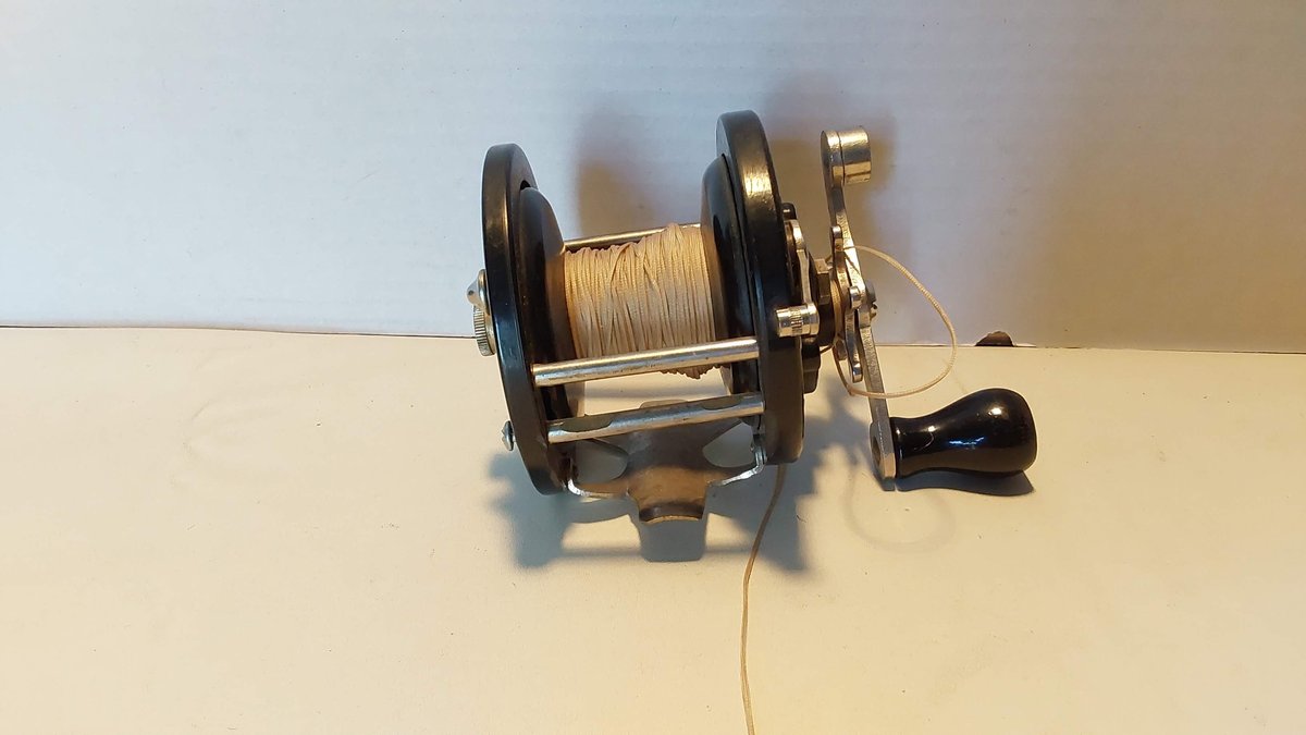 Vintage Penn #85 Reel