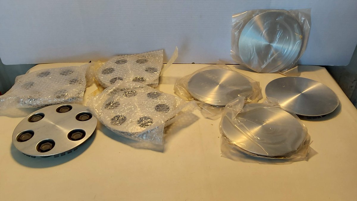 Chevrolet Wheel Center Caps(2 Sets of 4 caps) Appear NEW