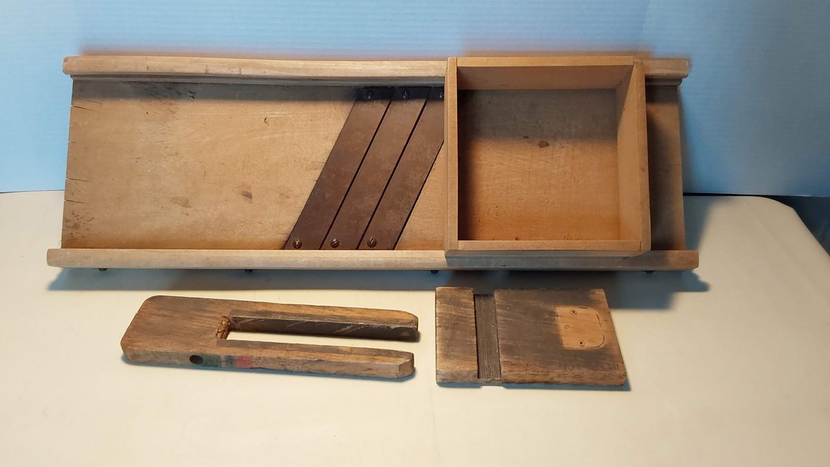 Vintage Kraut Cutter
