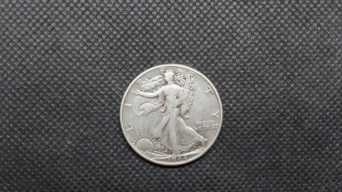 1944 Walking Liberty Half Dollar (90% Silver)