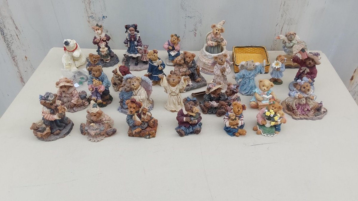 Assorted Boyd's Bears & Friends Figurines