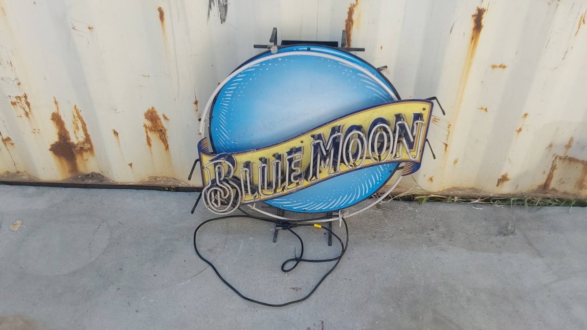 Blue Moon Neon Sign(Note Breakage) Does not Work
