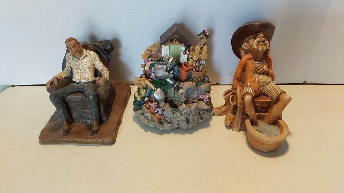 (3) Western Decor(1 is a Music Box)