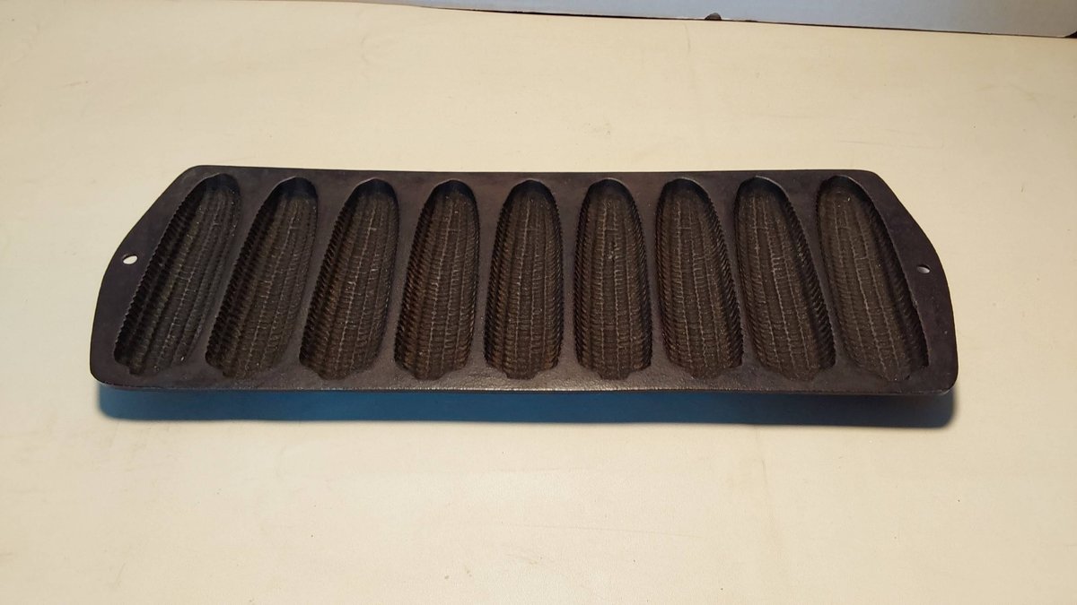 Vintage Cast Iron Corn Stick/Cob Pan
