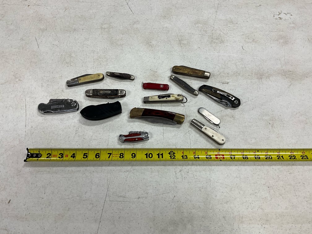 Assorted Knives