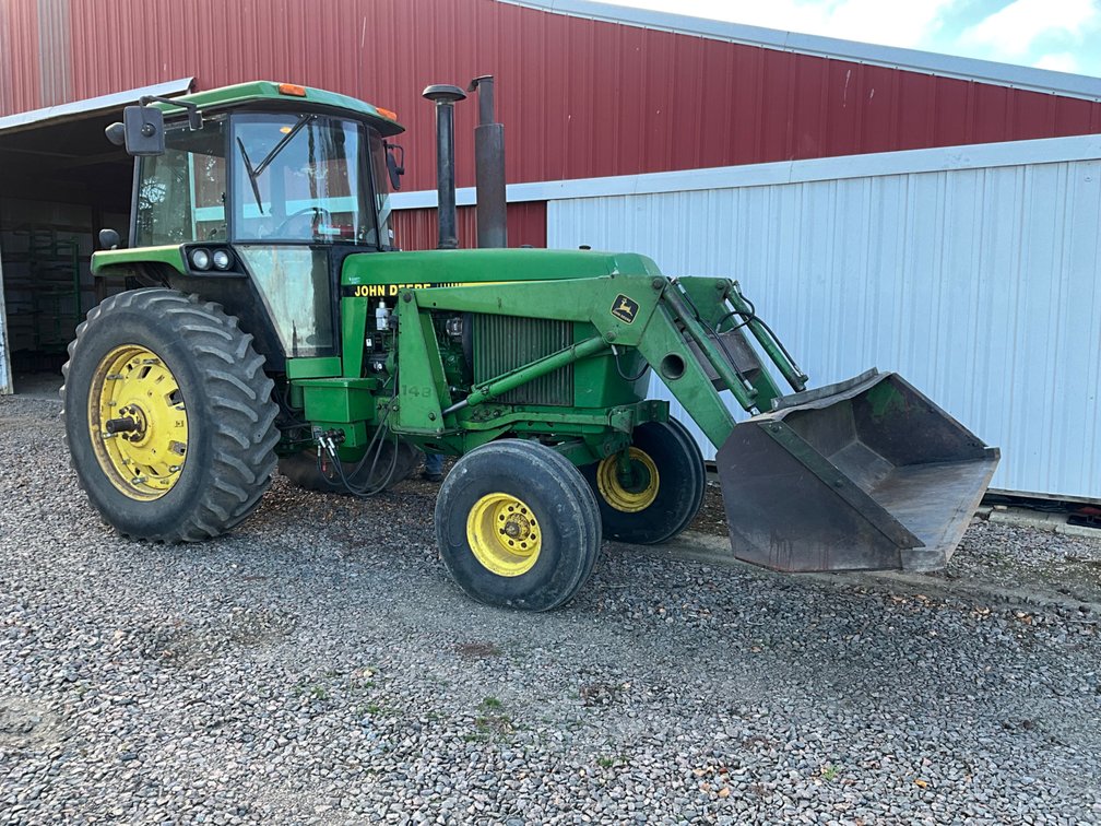 John Deer 4055 Tractor with 148 Loader
