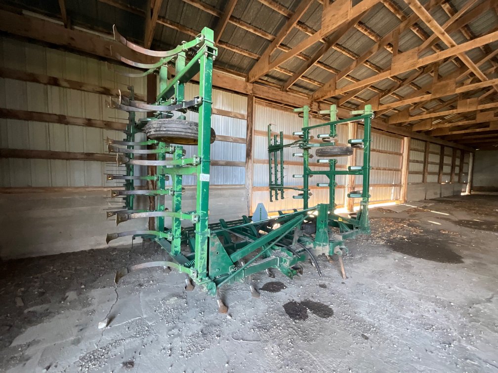 24.5’ 1010 John Deere Digger w/ 3 Bar Harrow