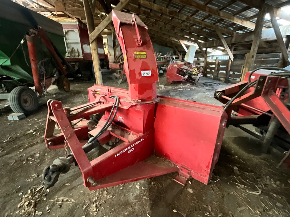 IH 80 Snow Blower 7’