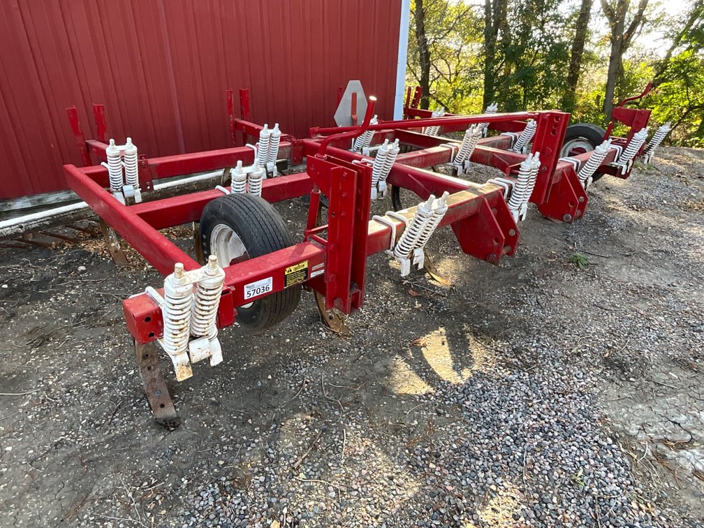 IH 55 15’ 3p w/ Claw Buster Drag