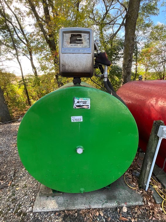 Green Diesel Fuel Barrel 500 Gallon w/ Gas Boy Pump