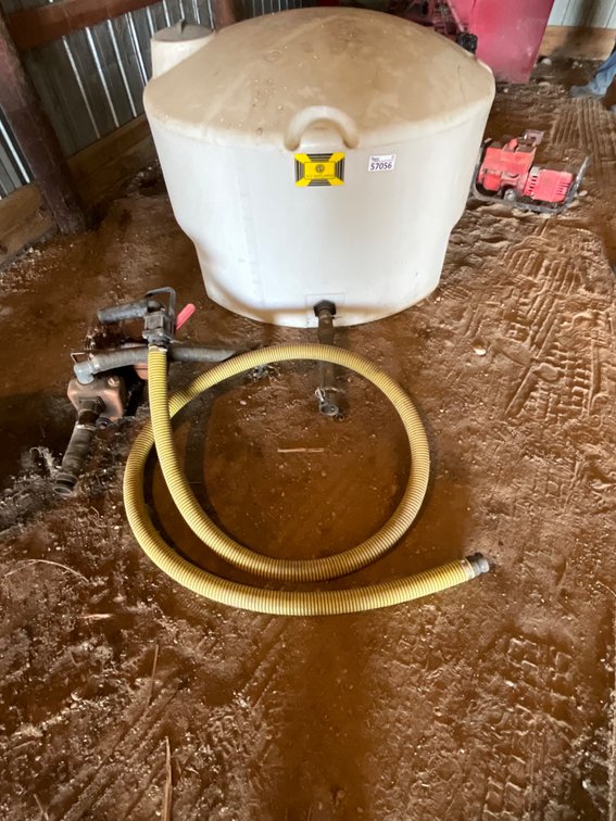 450 Gallon Poly Tank w/ Hose