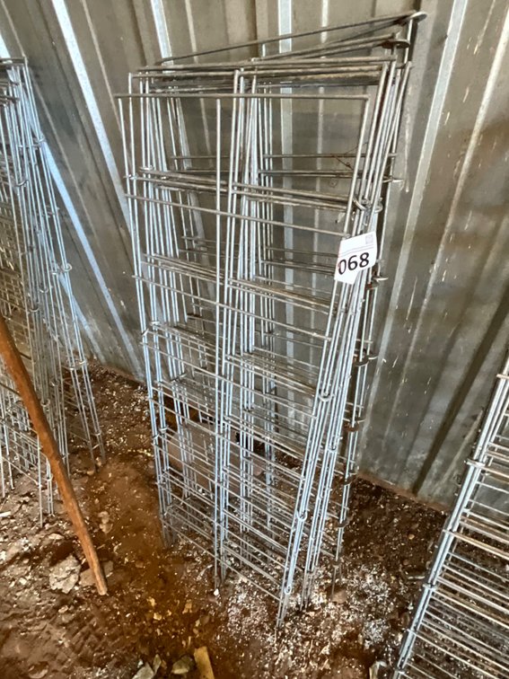 (3) Tomato Cages