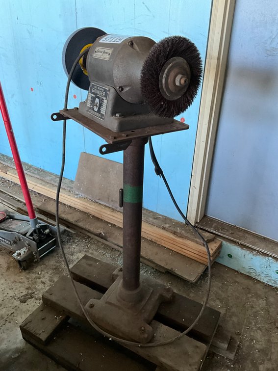 Pedestal Grinder