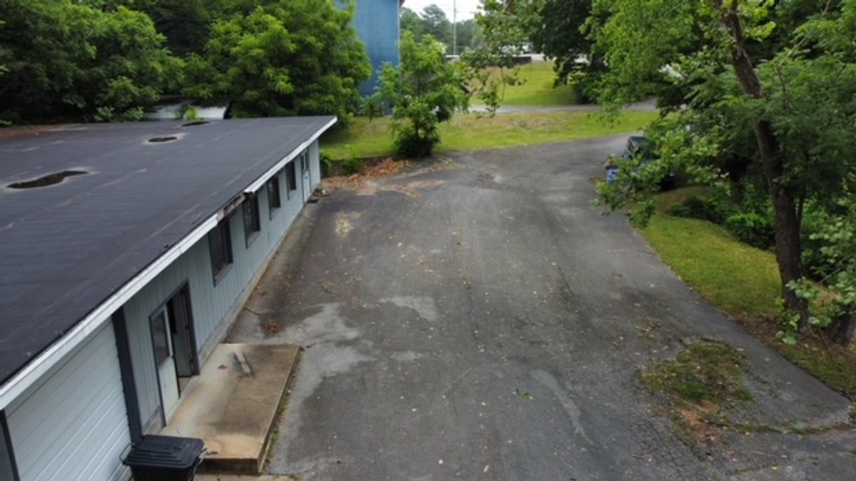 Image for Commercial Space - 8,000+ sq ft - Cabinet Shop near Hwy 100 - Centerville