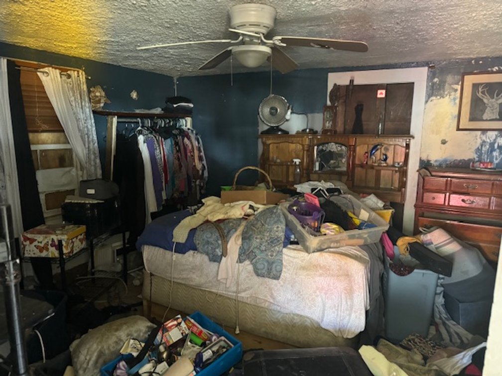 Image for 172 Columbia Ave - House & Lot - Selling Per Court Order