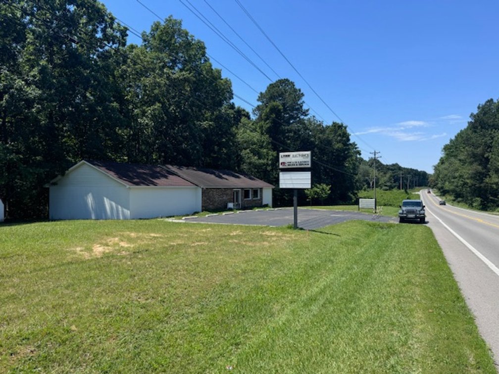 Image for Premium Commercial Location on Highway 100 - Building & 1 Acre