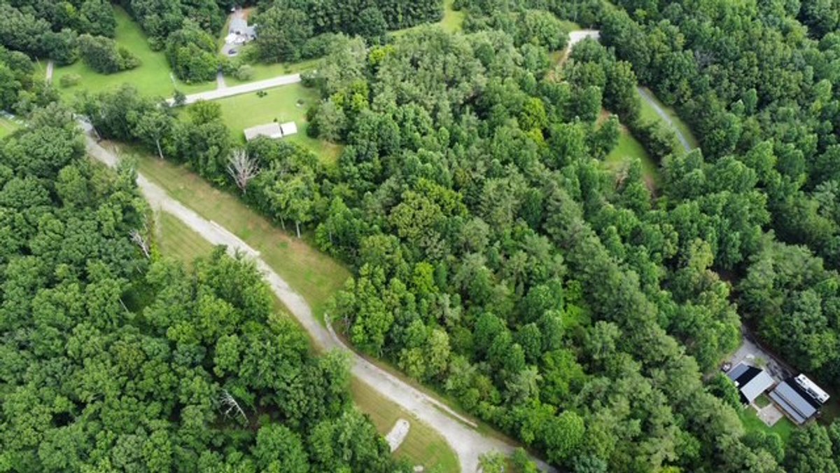 Image for 7.27 acres in Fairview - Forrest Glenn Road - 3 BR / 2 BA Home - Estate Auction