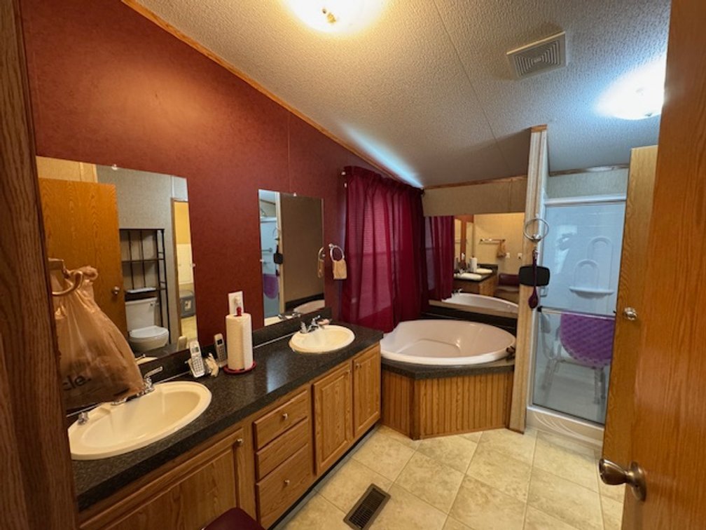 Image for 7.27 acres in Fairview - Forrest Glenn Road - 3 BR / 2 BA Home - Estate Auction