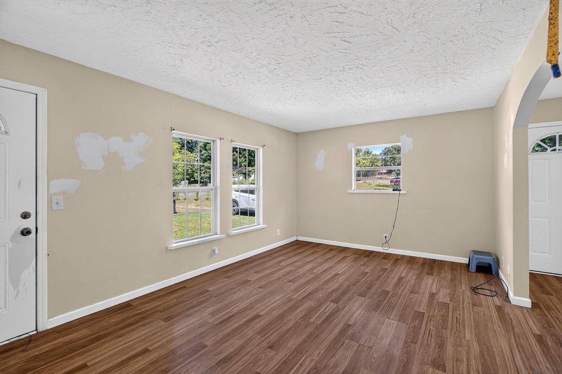 Image for 3.7 Acres & House on Taylor Road - Investors Take a Look!