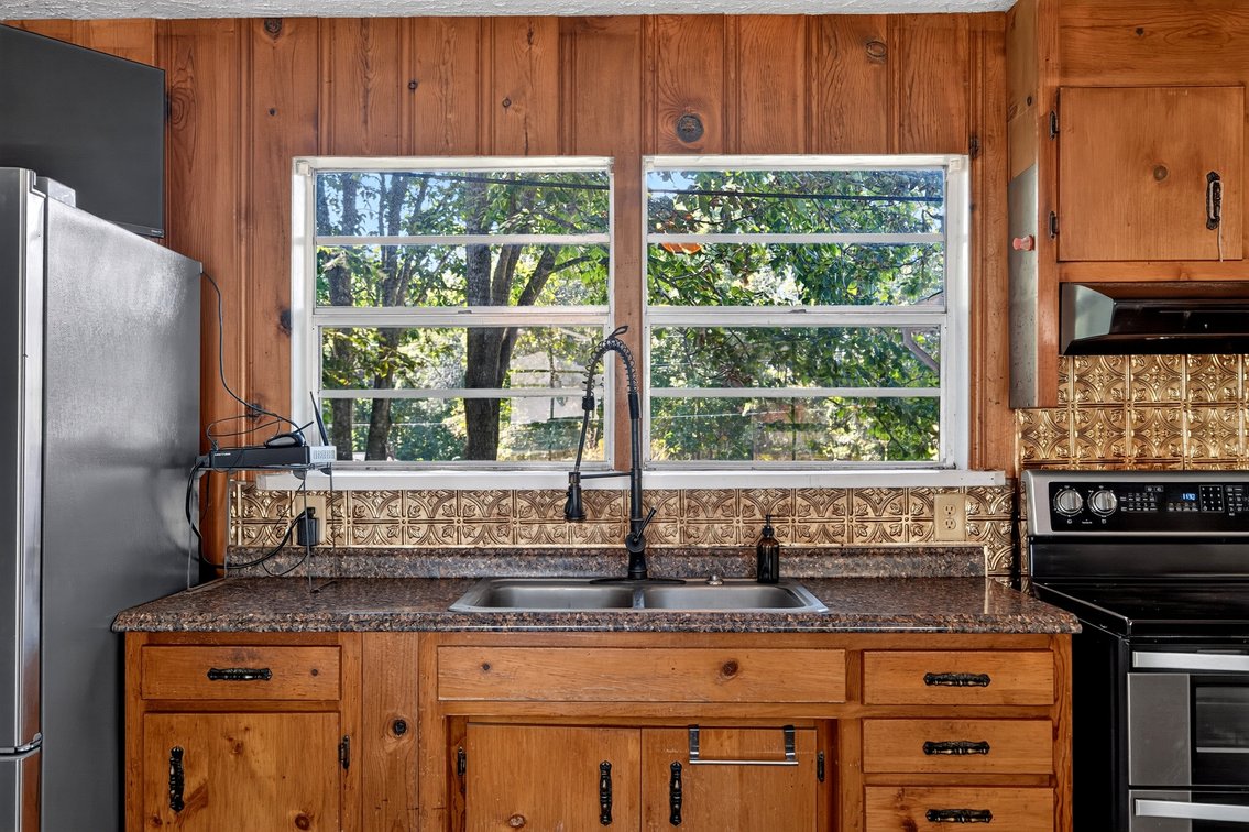 Image for 3.7 Acres & House on Taylor Road - Investors Take a Look!