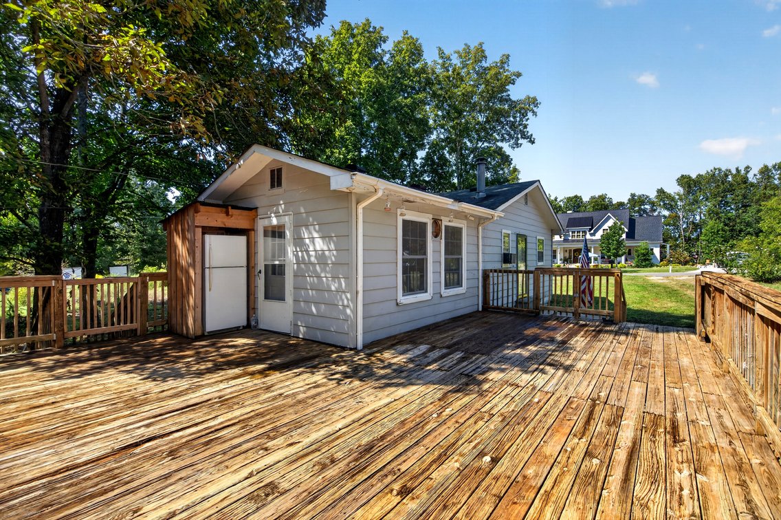 Image for 3.7 Acres & House on Taylor Road - Investors Take a Look!