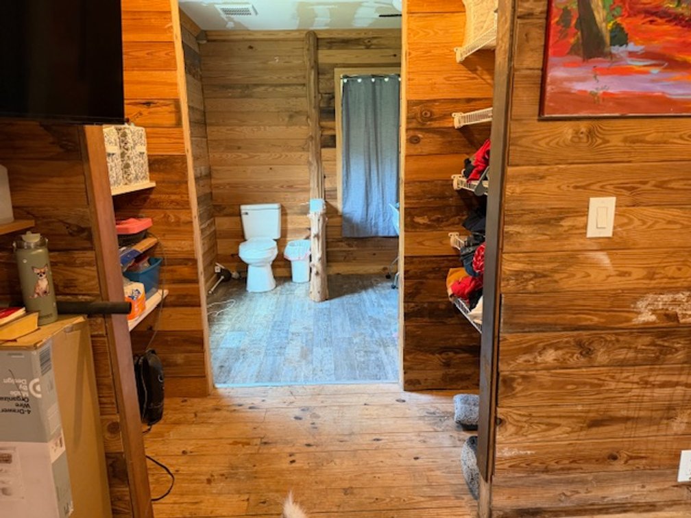 Image for Hassell Creek Hideaway - Log Home & 6 Acres
