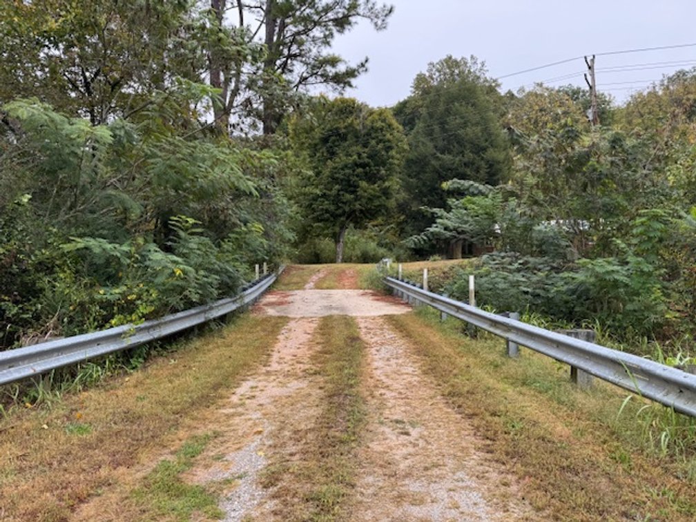 Image for Court-Ordered Estate Auction - Hwy 100: 6 acres & House - 