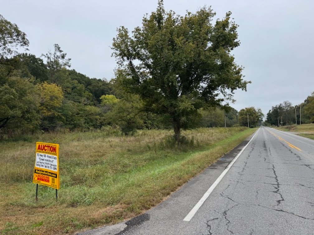 Image for Court-Ordered Estate Auction - Hwy 100: 6 acres & House - 