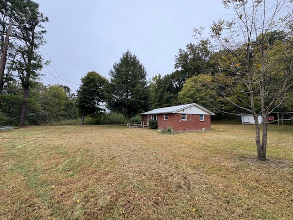 Image for Court-Ordered Estate Auction - Hwy 100: 6 acres & House - 