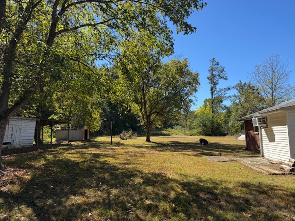 Image for Court-Ordered Estate Auction - Hwy 100: 6 acres & House - 