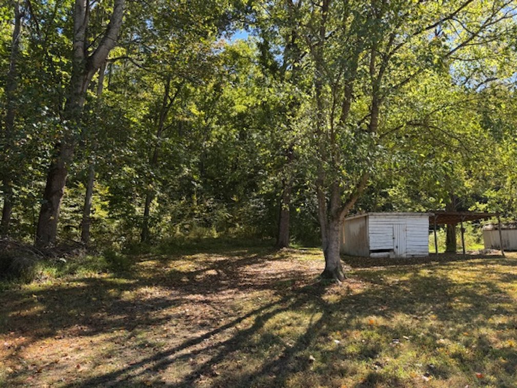 Image for Court-Ordered Estate Auction - Hwy 100: 6 acres & House - 