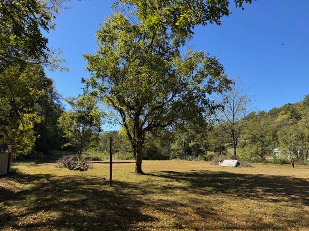 Image for Court-Ordered Estate Auction - Hwy 100: 6 acres & House - 