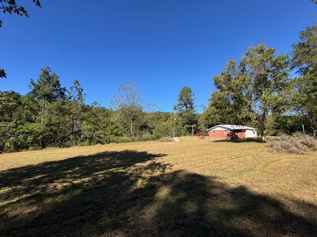 Image for Court-Ordered Estate Auction - Hwy 100: 6 acres & House - 