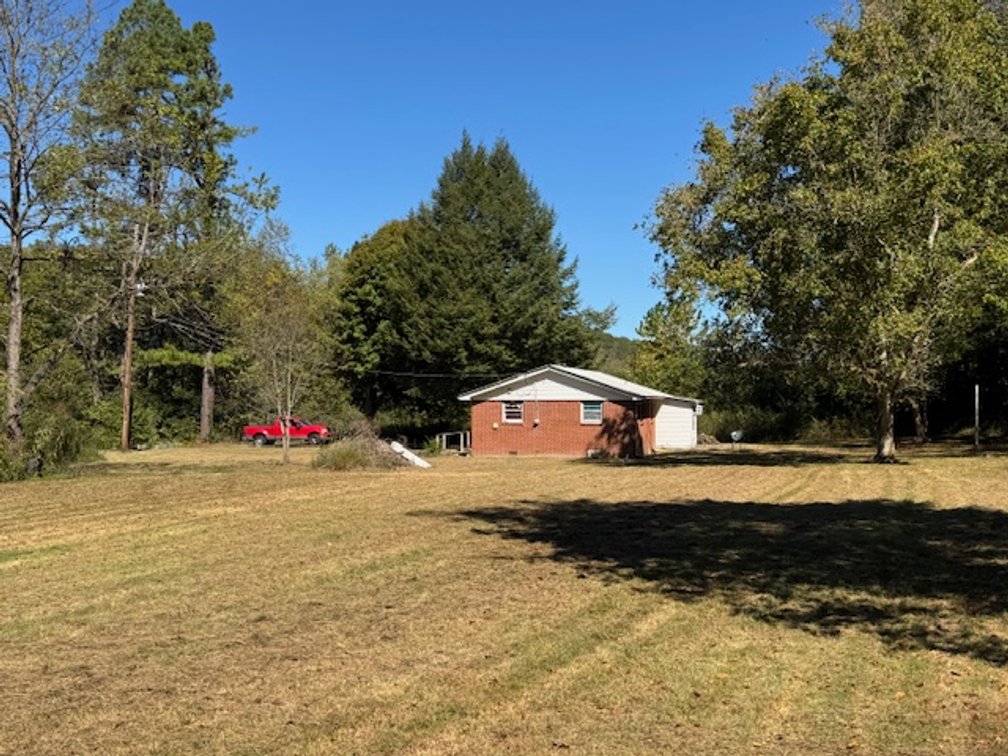 Image for Court-Ordered Estate Auction - Hwy 100: 6 acres & House - 