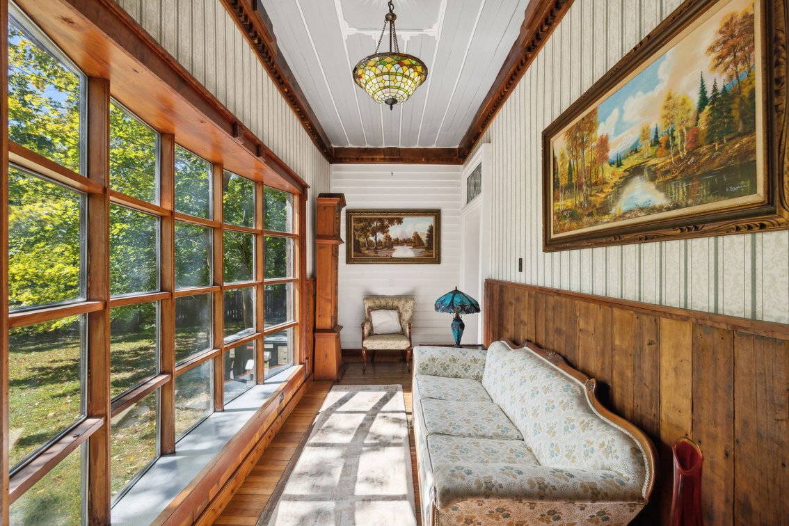 Image for Exquisite Victorian Home in Downtown Centerville