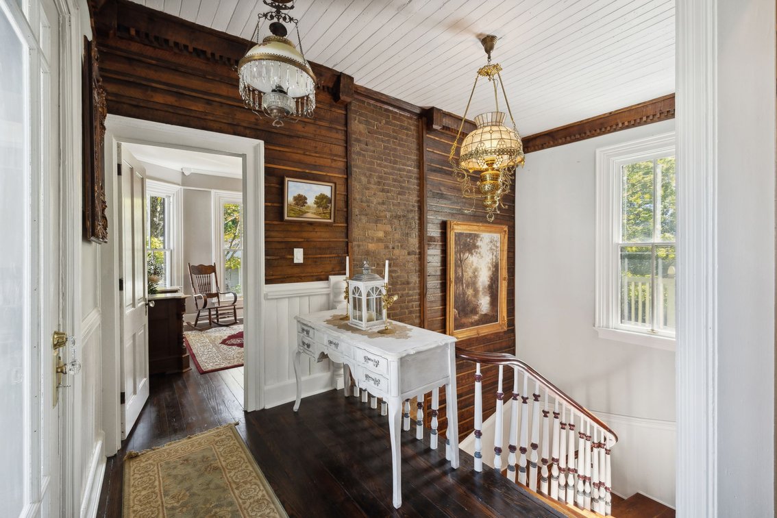 Image for Exquisite Victorian Home in Downtown Centerville