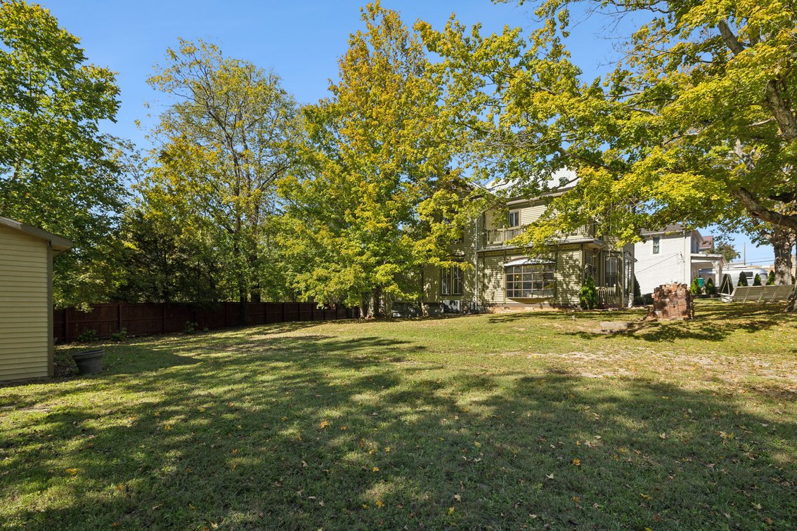 Image for Exquisite Victorian Home in Downtown Centerville
