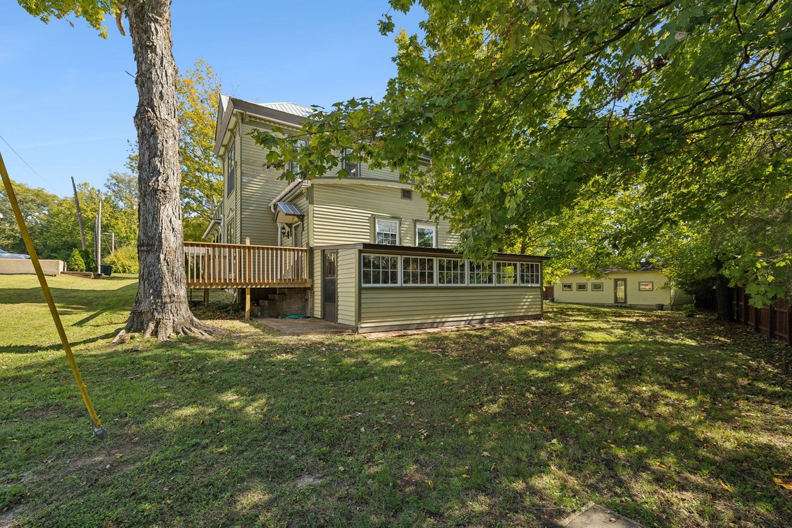 Image for Exquisite Victorian Home in Downtown Centerville