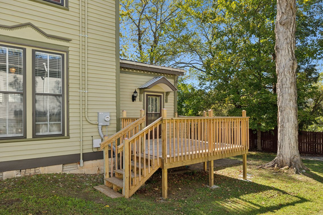 Image for Exquisite Victorian Home in Downtown Centerville
