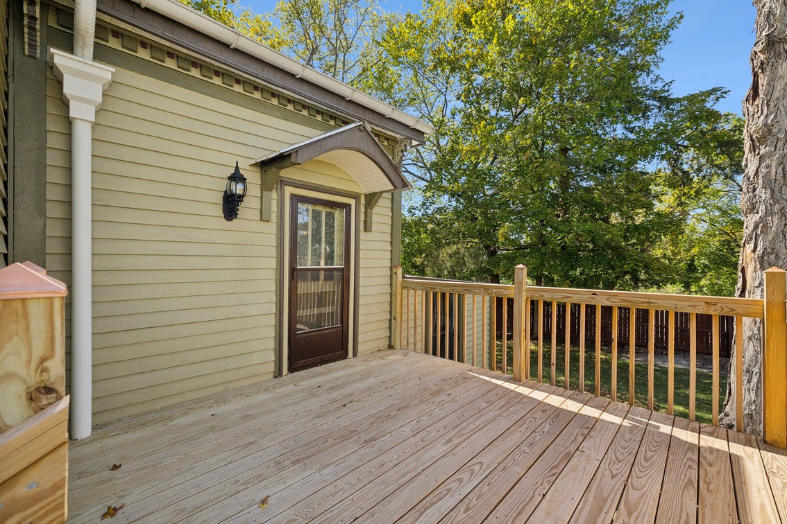 Image for Exquisite Victorian Home in Downtown Centerville