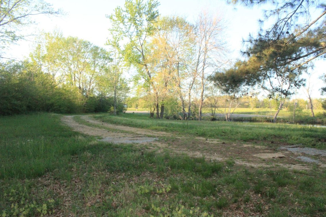 Image for House and 4.4 acres - Summertown Hwy - Lewis County