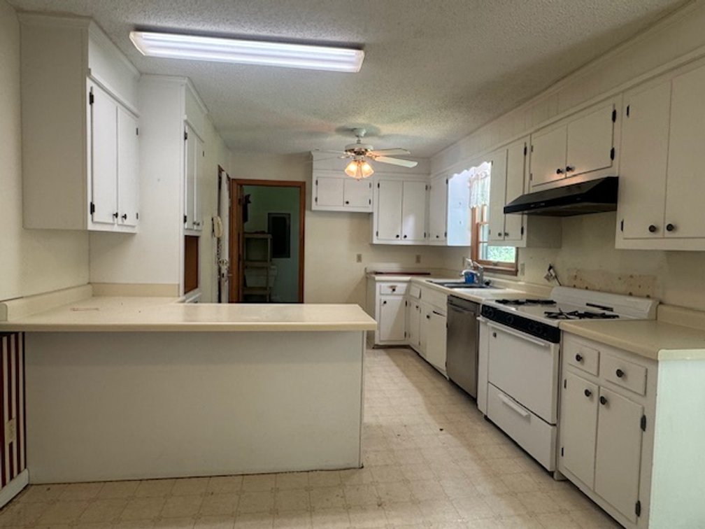 Image for Estate Auction - Brick Residence in Centerville - 1416 Oakmont Circle