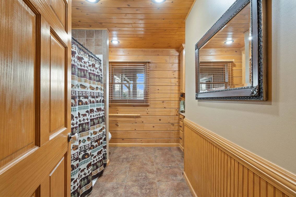 Image for 53 acre Sanctuary on Pretty Creek w/ Log Home