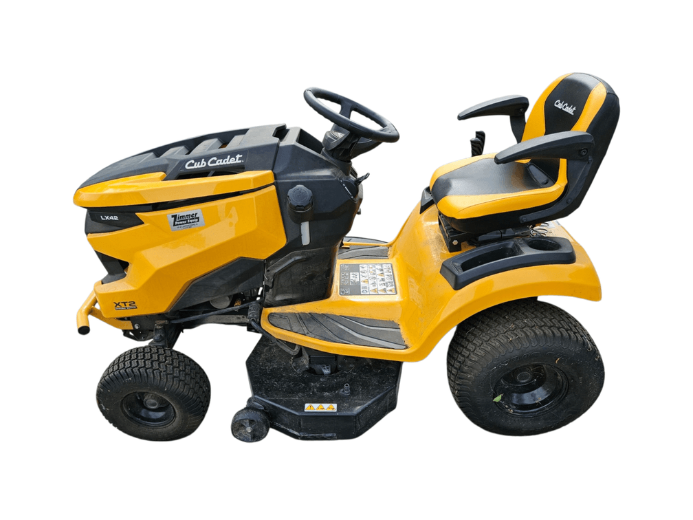 ONLY 11hrs! - Cub Cadet XT2 LX42