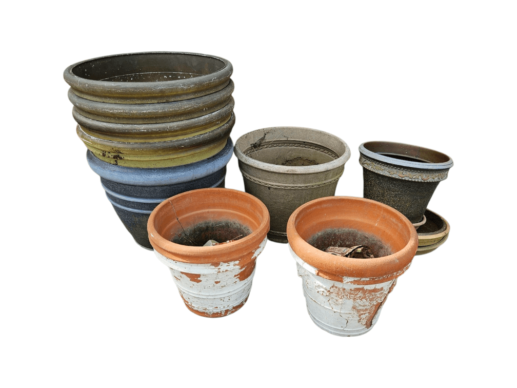 Assorted Planter Pots Lot (O)