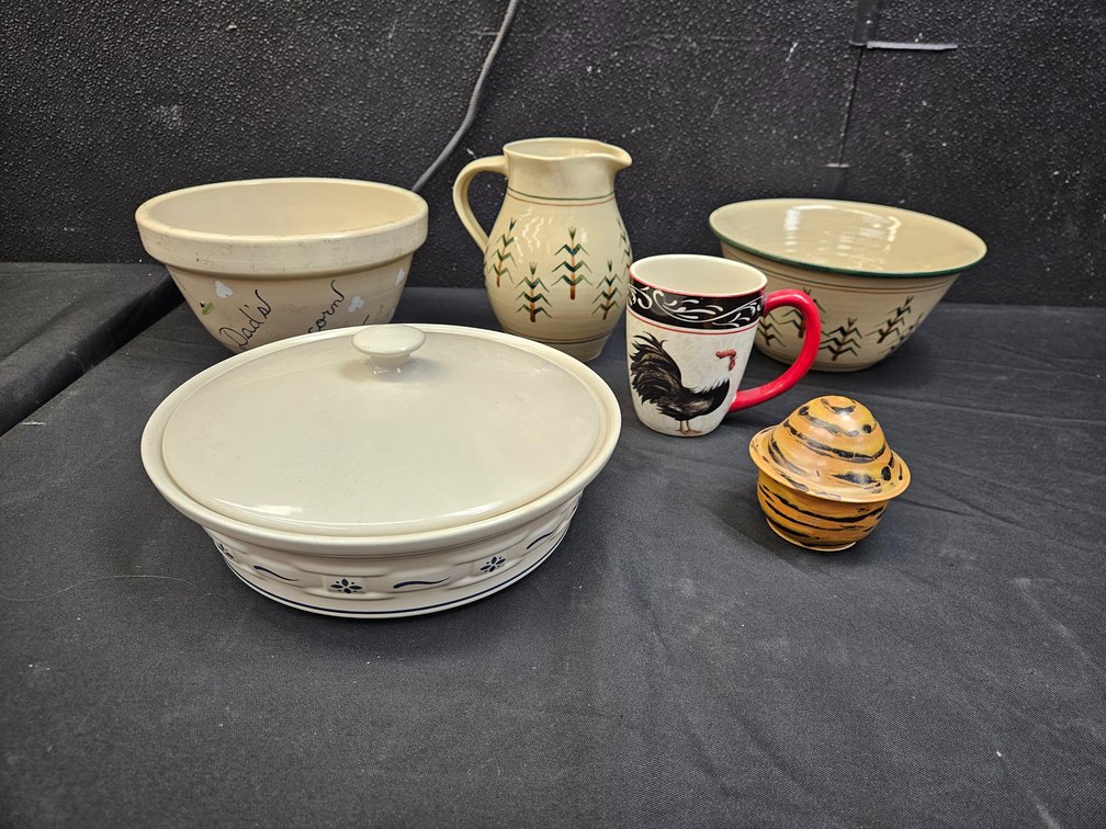 Longaberger and Strawtown Pottery (S8)