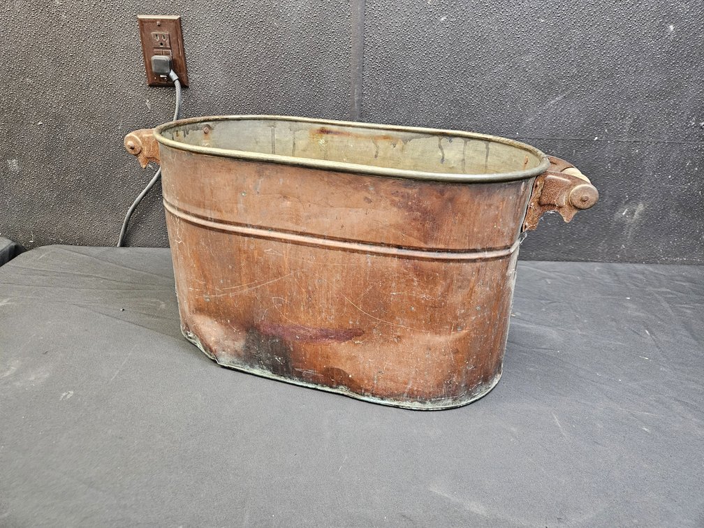 Vintage Copper Basin (S8)