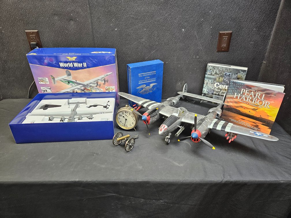 Model Planes, US History and More (S12)